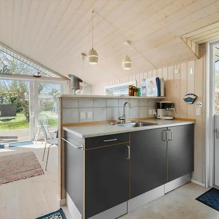 Дом отдыха R956-rodvig-laerkevej-8 Рёдвиг